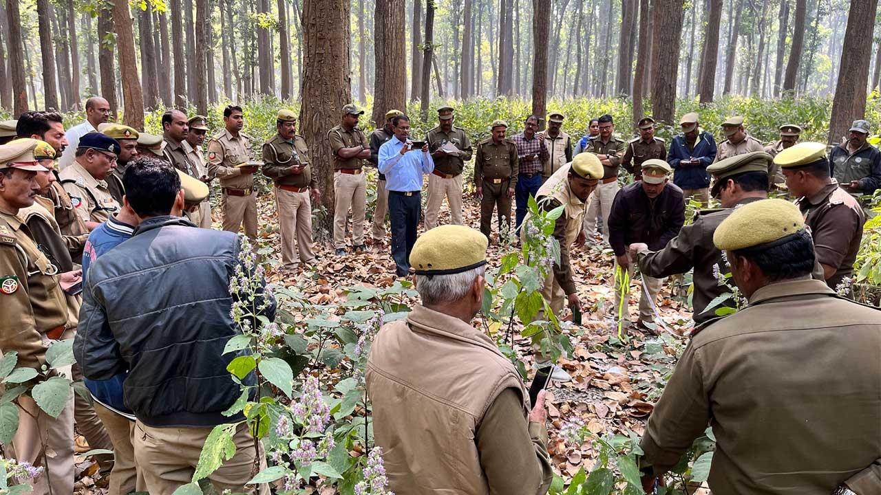 Forest officers at a familiarization session on the Van System, at Wayanad, Kerala, the southernmost state in India. Over 5000 forest officers have been familiarized with the use of the tool